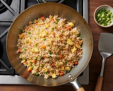 Découvrir la recette Riz chinois sauté aux œufs
