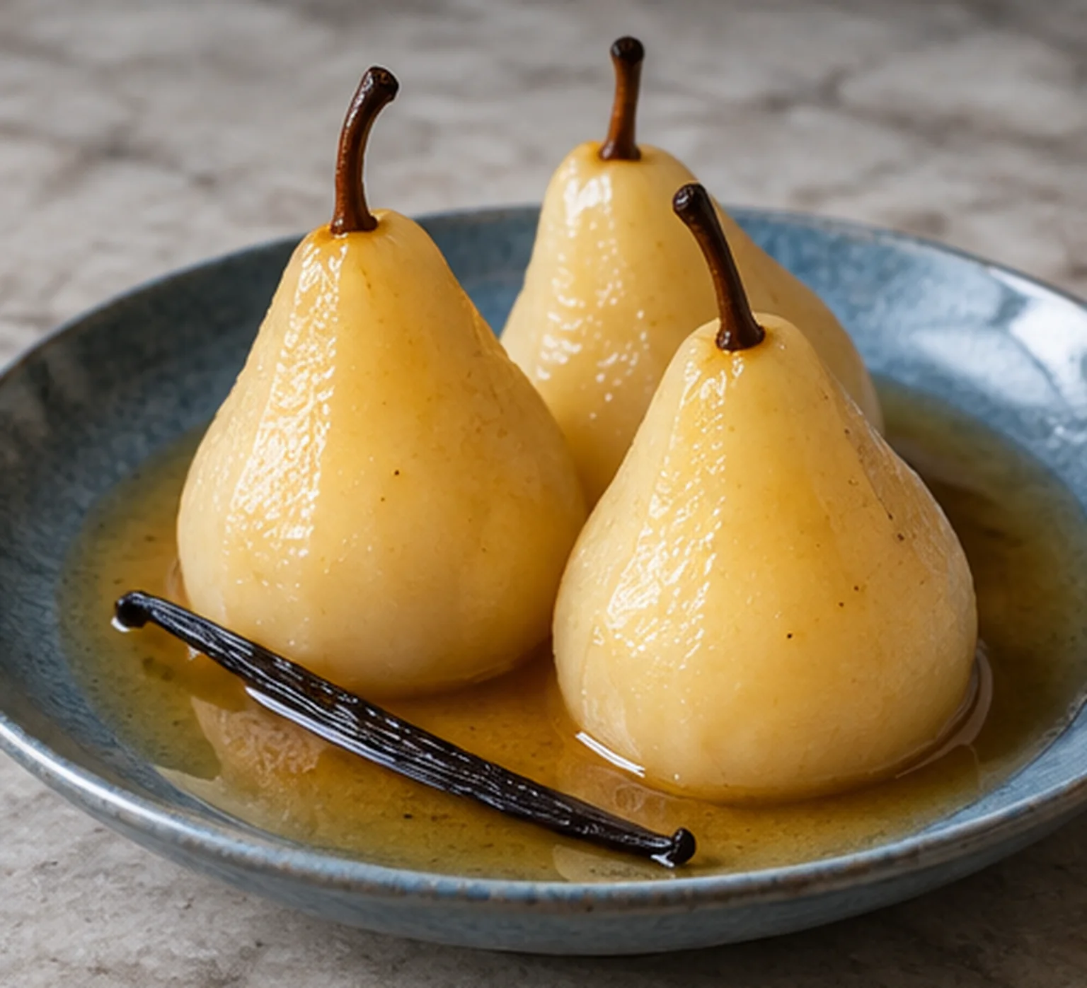 Poires pochées à la vanille