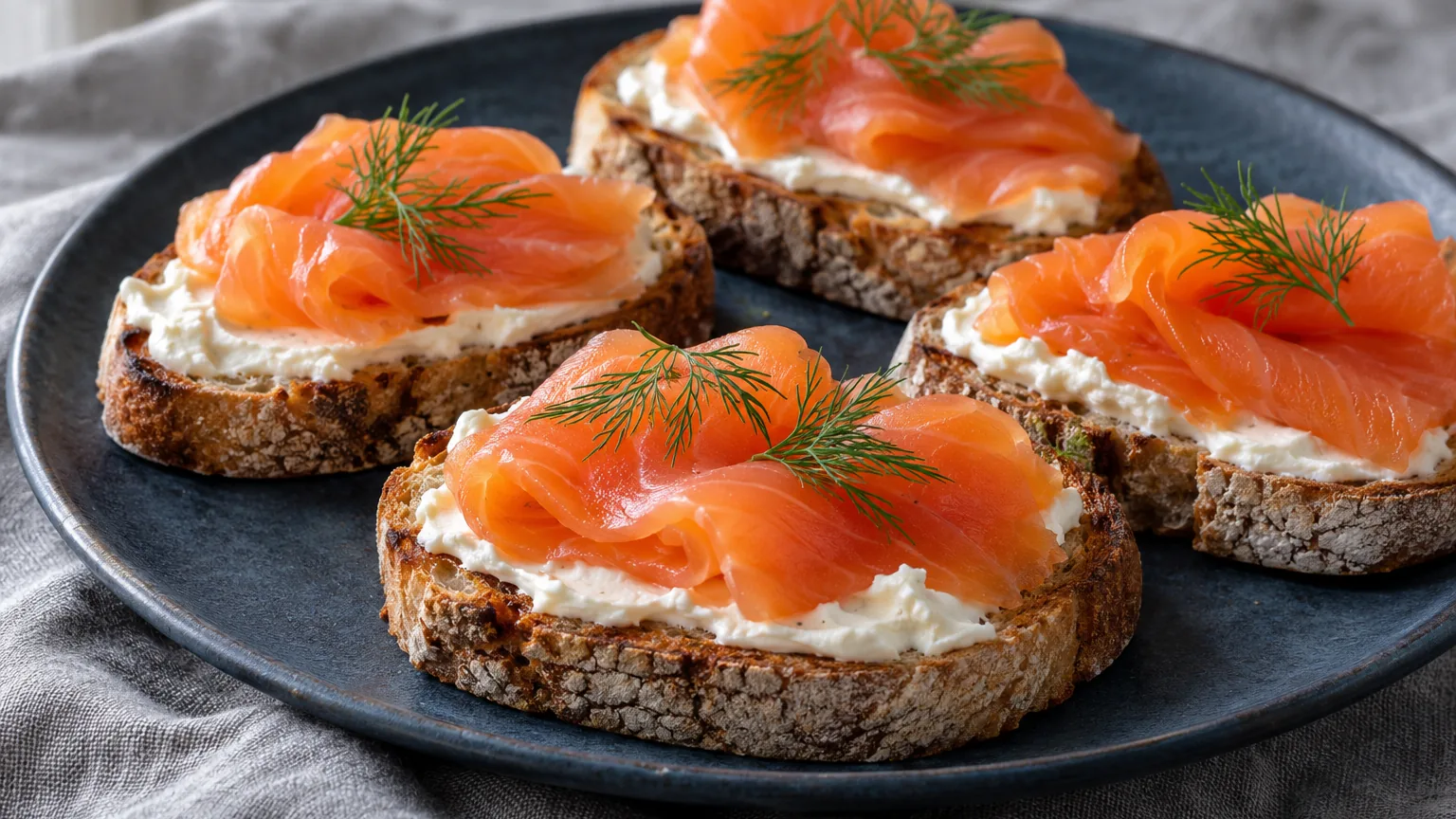 Tartines de saumon fumé au fromage frais